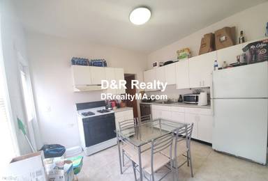 Main picture of 64 Sacramento St