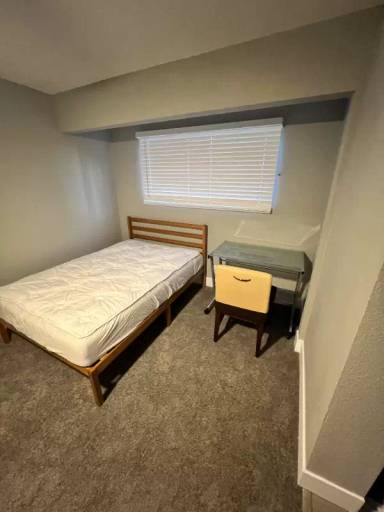 Main picture of 2813 Kings Way