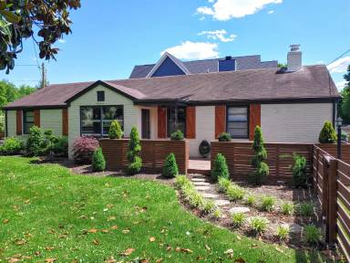 Main picture of 609 Rosebank Ave