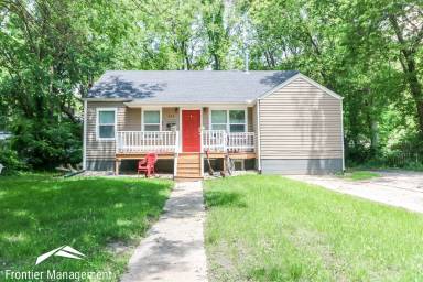 Main picture of 626 Bertrand St