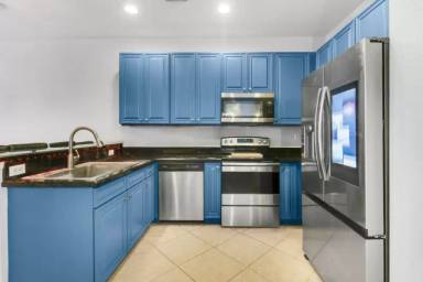 Main picture of 107 Pond Apple Ln