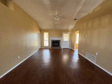 Main picture of 3606 Rainforest Ln