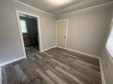 Main picture of 207 Chicago Ave