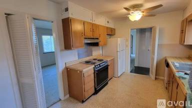 Main picture of 105 Londonderry Rd