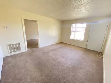 Main picture of 1005 Shilo Ave