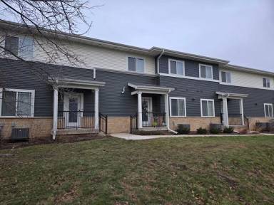 Main picture of 1807 N Windsor Ave
