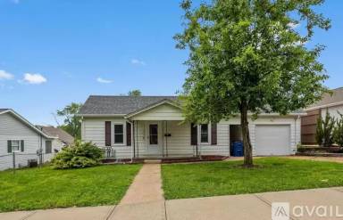 Main picture of 118 N 8th St