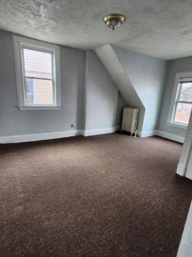 Main picture of 695 E 24th St