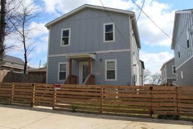 Main picture of 20 Claiborne St