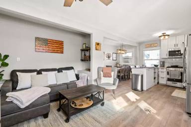 Main picture of 1638 Spring St