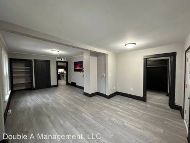 Main picture of 541 E Main St