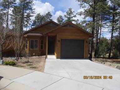 Main picture of 2520 W Waters Edge Ln