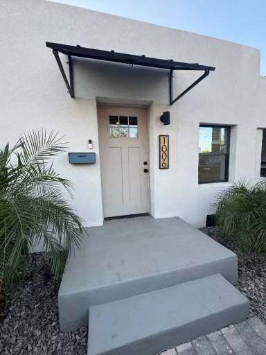 Main picture of 1004 N 12th St Apartments
