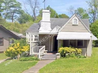 Main picture of 8211 Rugby Ave