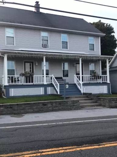 Main picture of 133 Hudson Ave