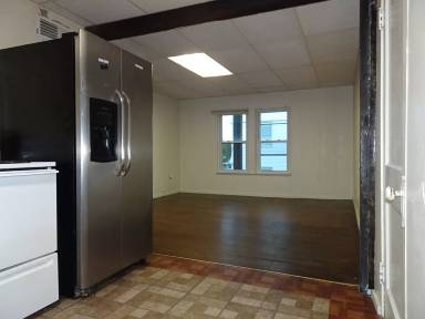 Main picture of 1 Waverly Street - 3