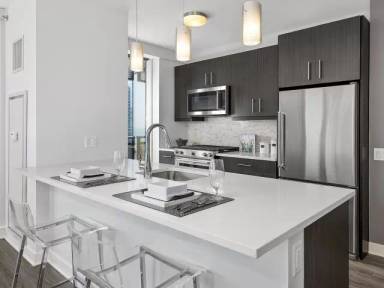 Main picture of 540 N McClurg Ct