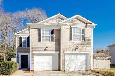 Main picture of 708 Victory Gallop Ave