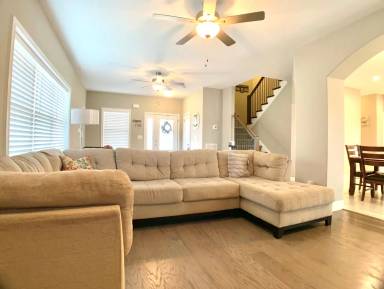 Main picture of 1376 Apple Blossom Rd