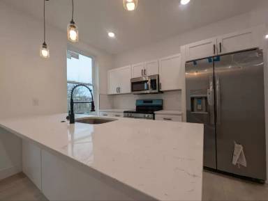Main picture of 835 N 63rd St