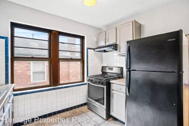 Main picture of 3908 Chippewa St