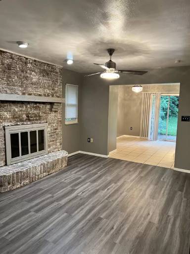 Main picture of 8749 Shadycreek Dr