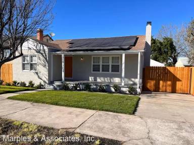 Main picture of 210 W 18th St