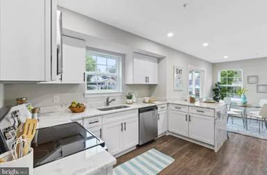 Main picture of 4833 Gunther St