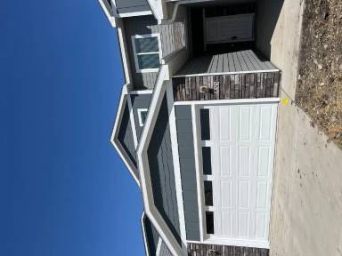 Main picture of 233 NW Greenway Pl