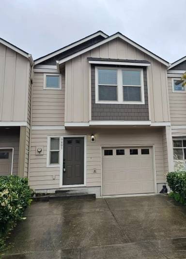 Main picture of 9803 NE 76th Way