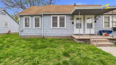 Main picture of 413 E 6th St