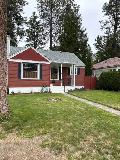 Main picture of 3 E 34th Ave