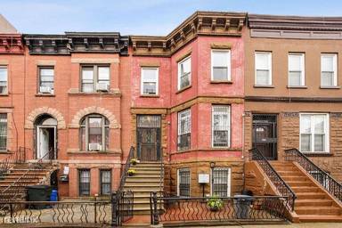 Main picture of 636 Halsey St