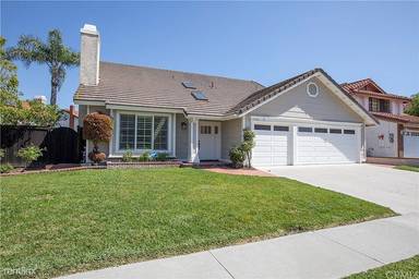 Main picture of 21252 Avenida Nubes