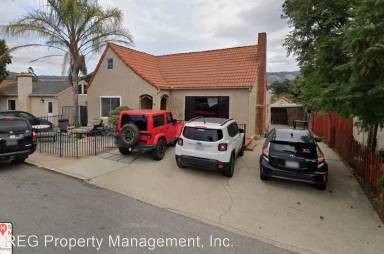 Main picture of 66 1/2 Chorro St