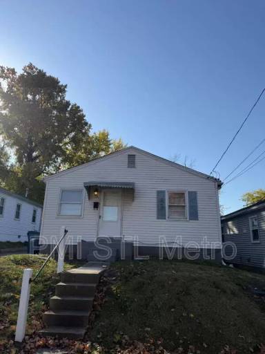 Main picture of 156 Fermo Ave