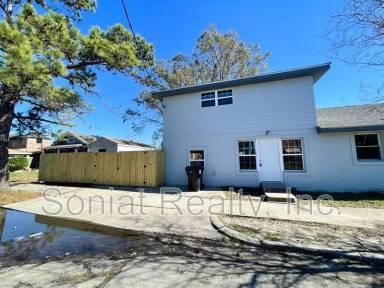 Main picture of 9037 Edinburgh St