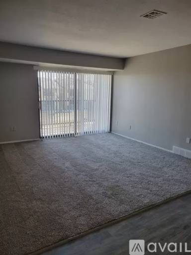 Main picture of 2423 Cheyenne Blvd