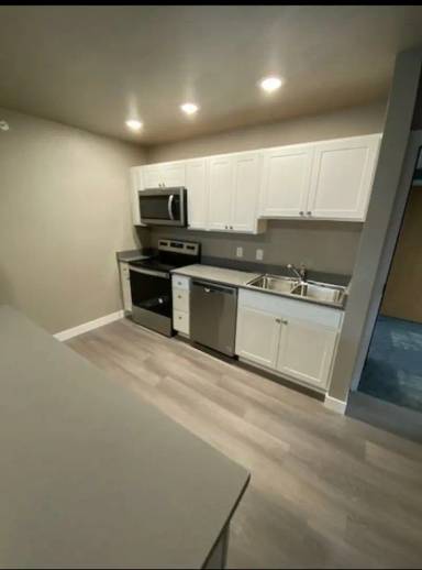 Main picture of 1900 Heritage Way