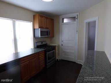 Main picture of 3215 W North Ave