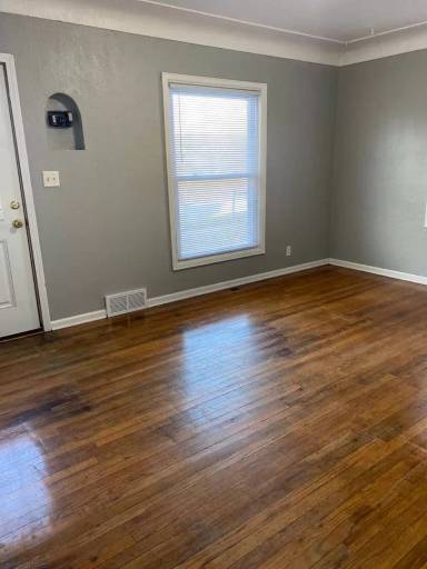 Main picture of 430 Lester St