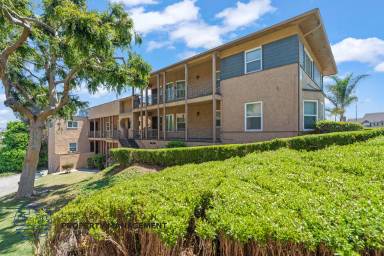 Main picture of 5628 Edgemar Ave