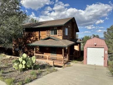 Main picture of 4900 E Julie Dr