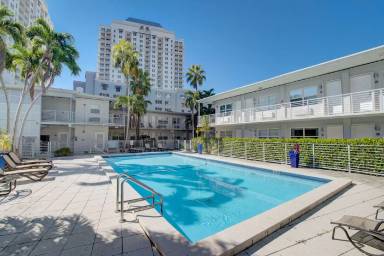 Main picture of 8000 NE Bayshore Ct