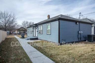 Main picture of 1534 S Wichita St