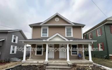 Main picture of 207 S 2nd St
