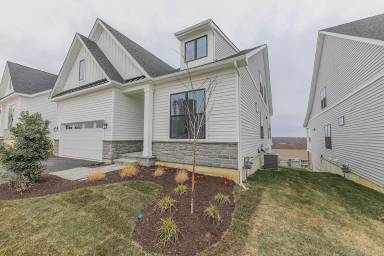 Main picture of 35 Lookout Rdg
