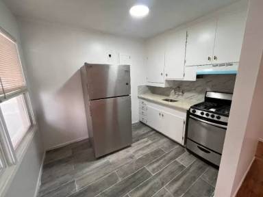 Main picture of 3215 Taraval St