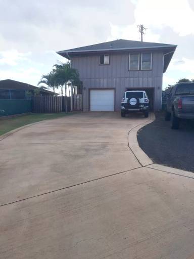 Main picture of 5201 Kaunaloa St