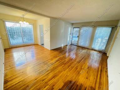 Main picture of 341 N Hayworth Ave